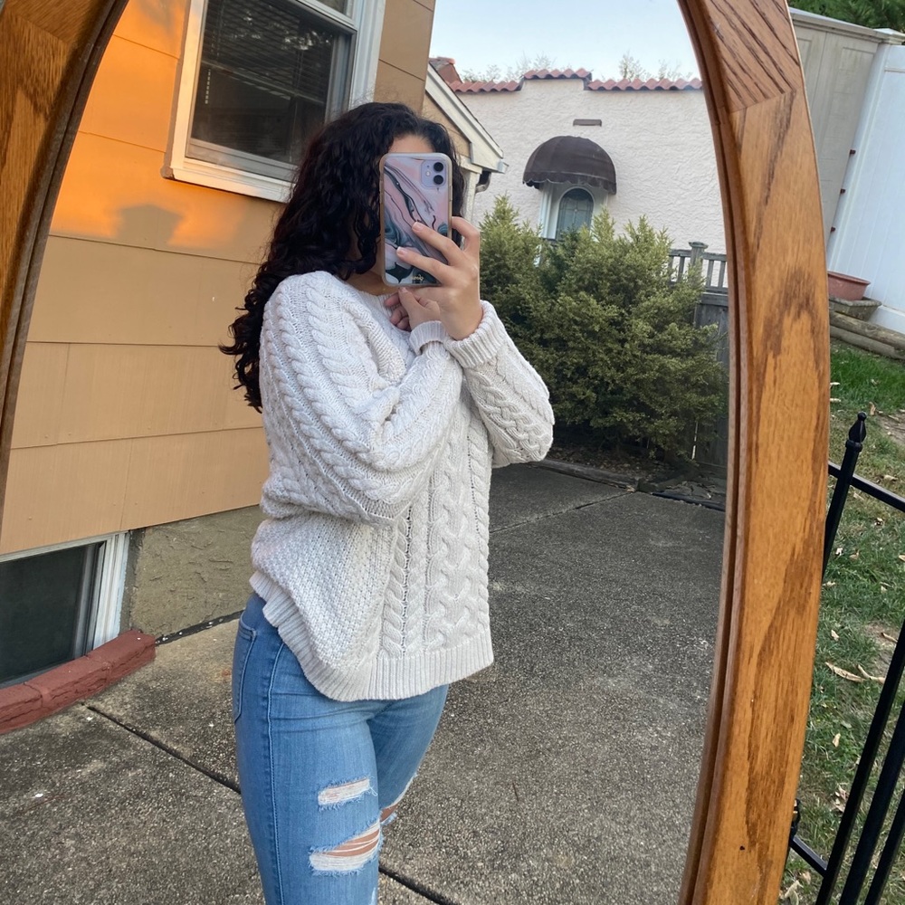 American eagle sweater